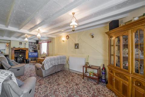 6 Cross Street, Wordsley, Stourbridge, DY8 5QN