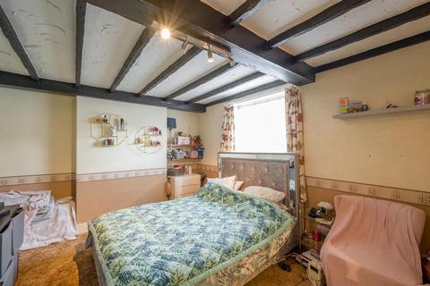 6 Cross Street, Wordsley, Stourbridge, DY8 5QN