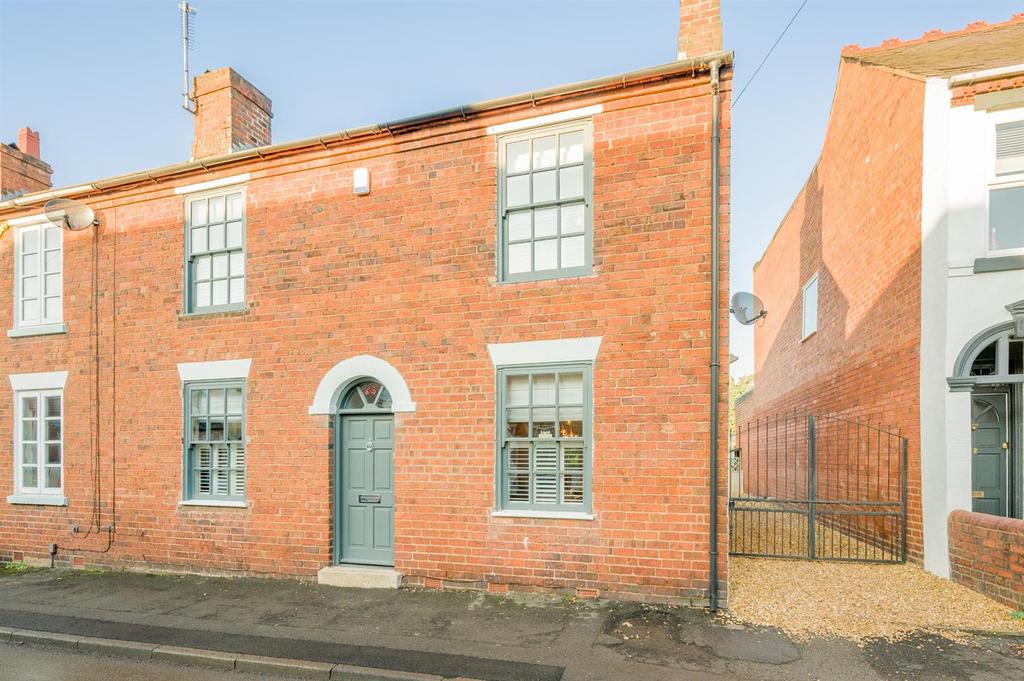 Brook Street, Stourbridge, DY8 3UX 3 bed end of terrace house £395,000