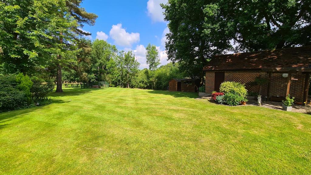 Moor Hall Lane, Danbury 4 bed detached house £1,250,000