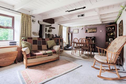 Clun Gwernak Releath, Sithney, Helston, TR13 0HD
