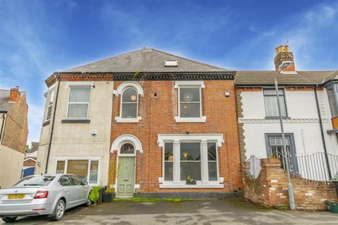 8 Kenrick Road, Nottingham, NG3 6HJ