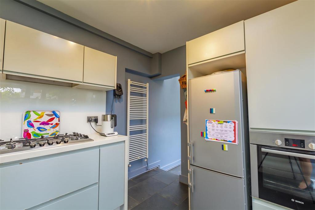 Kitchen (5)-HDR copy.jpg
