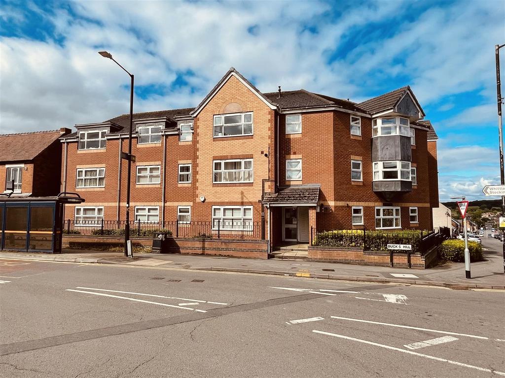 Pickering Lodge, Coleshill Road... 2 bed apartment £125,000
