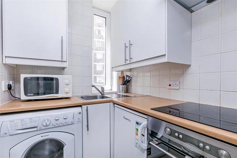 1 bedroom flat for sale, Chelsea Cloisters, Sloane Avenue, Chelsea, London, SW3