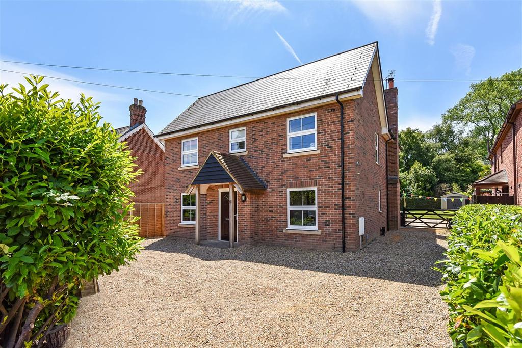 Burridge Road, Burridge 4 bed detached house for sale £800,000