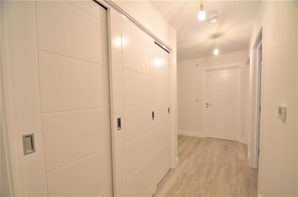 Bucknell Court, Bicester 2 bed apartment £240,000