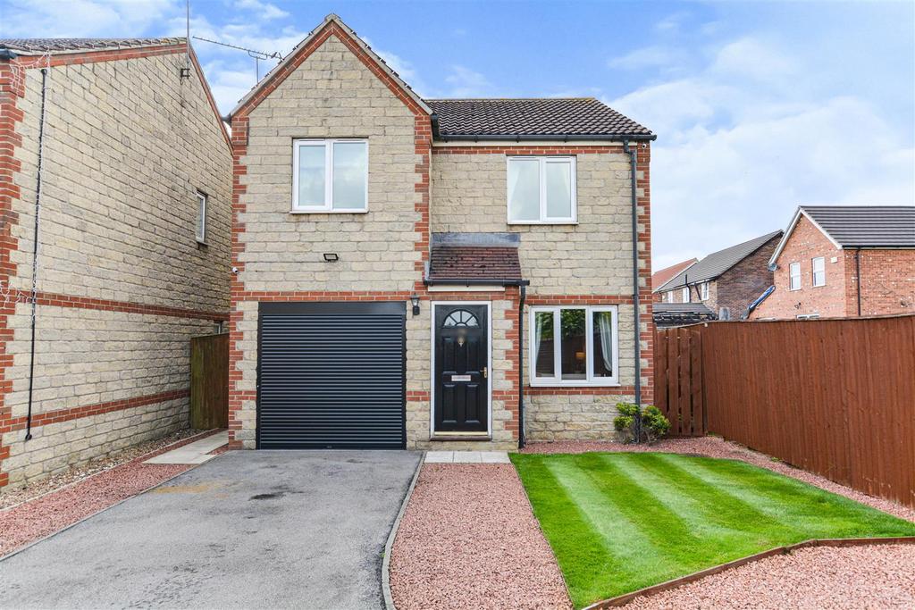 Pinewood Close, Scunthorpe 3 bed detached house £199,950