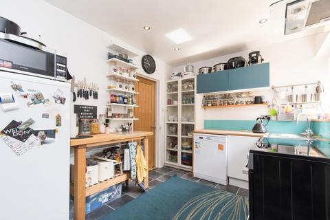 25 Elmcroft, Oxton, Southwell, NG25 0SB