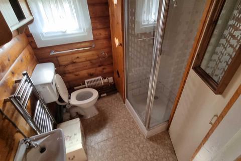 2 bedroom chalet for sale, Cabin 95 Leasehold Trawsfynydd Hol Park, Bronaber