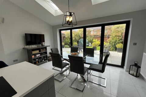 22 Bletchley Park Way, Wilmslow, SK9 2EH