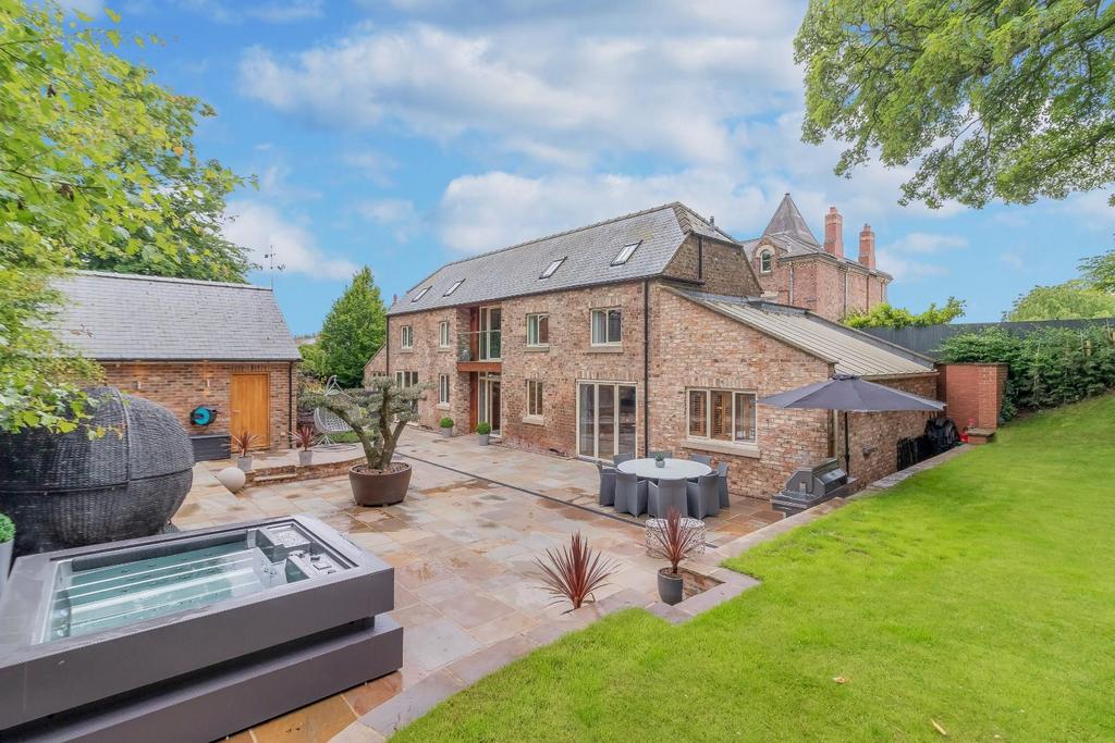Ure Bank Terrace, Ripon 4 bed house £795,000