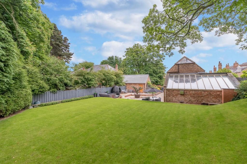 Ure Bank Terrace, Ripon 4 bed house £795,000