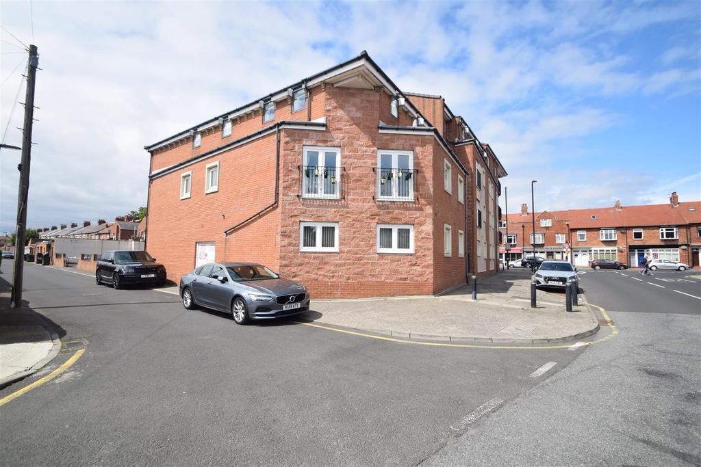 Wilson Court, Bromley Avenue, Monkseaton 2 bed apartment for sale £