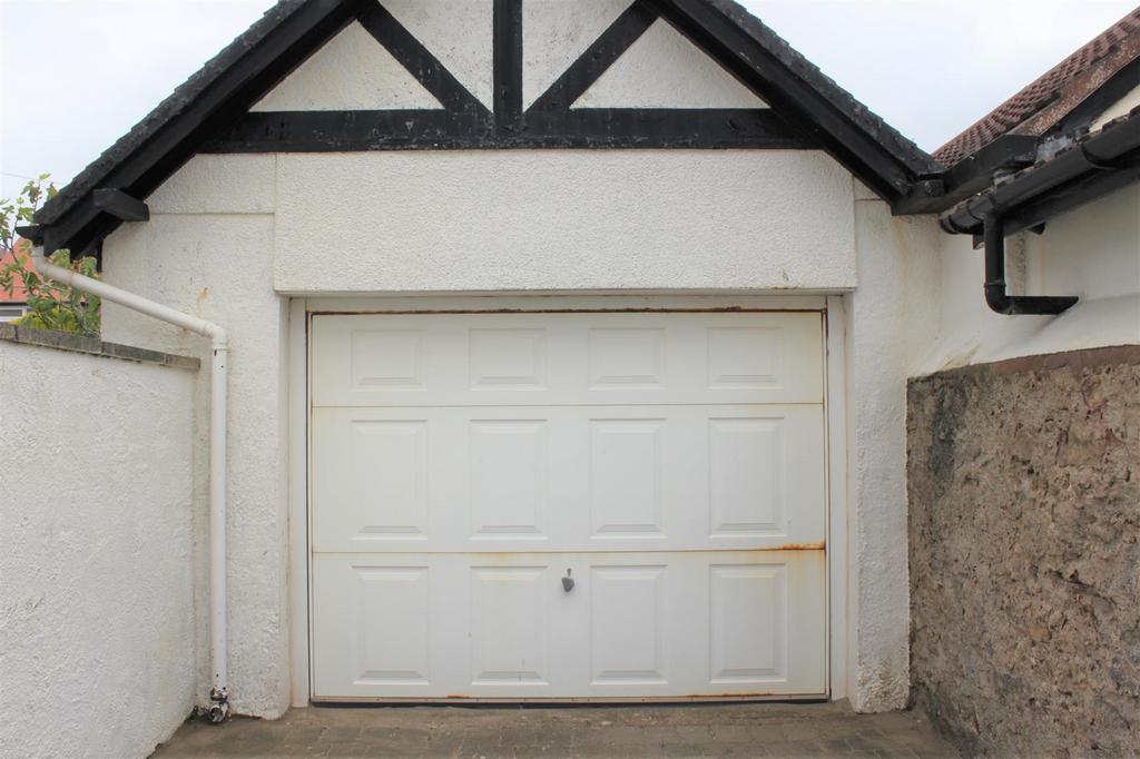 Single car garage