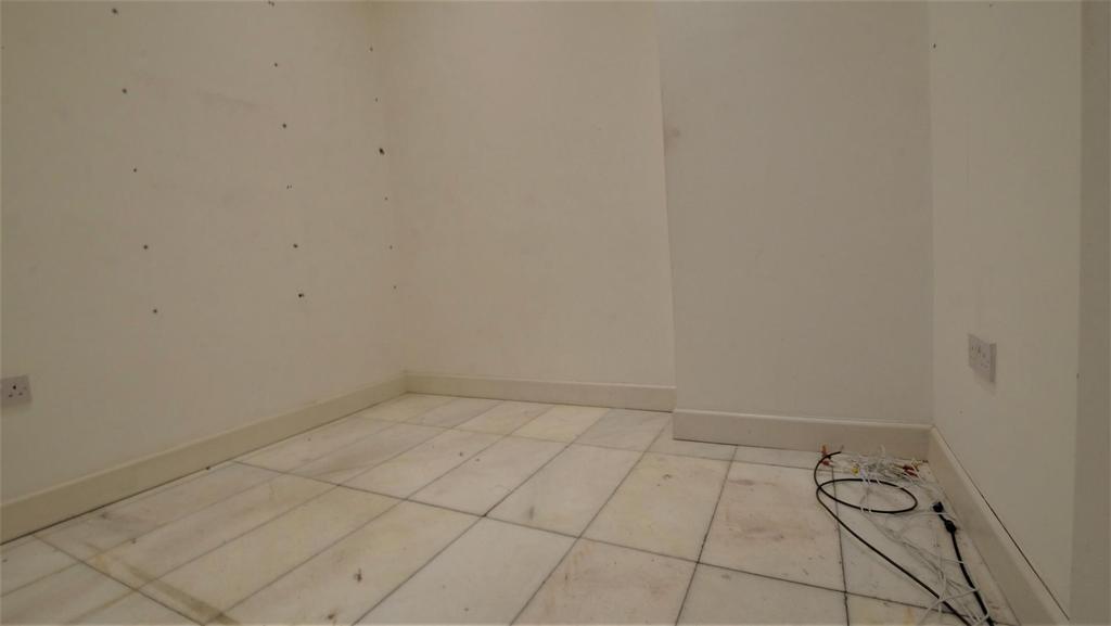 Room 1.jpg