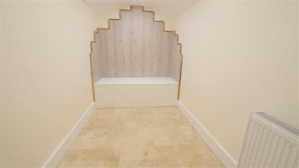 Room 2.jpg