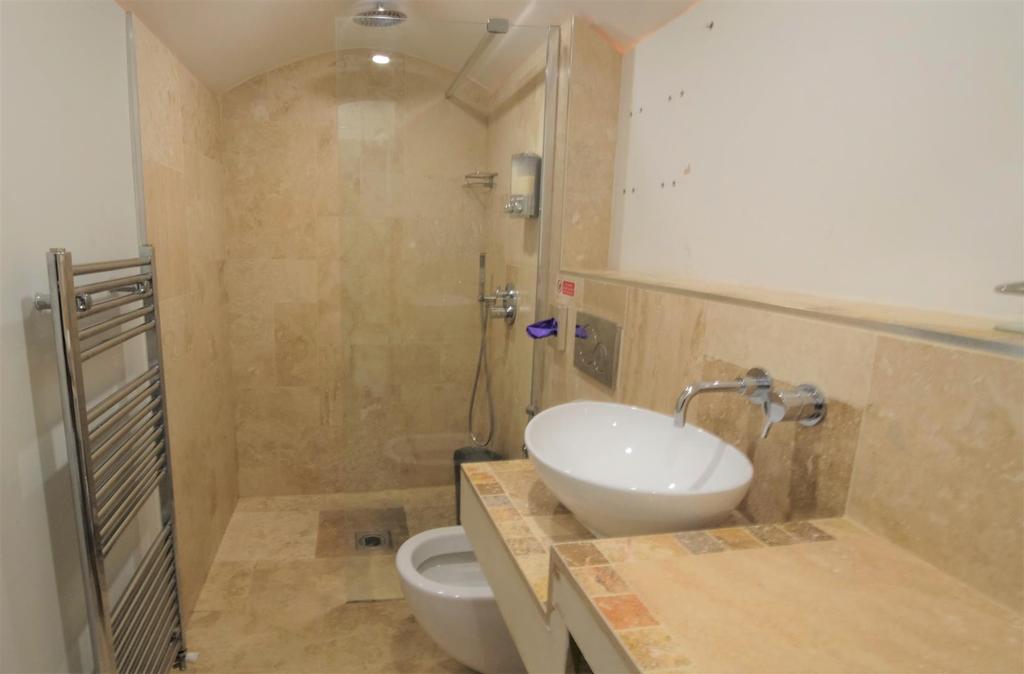 Shower Room.jpg