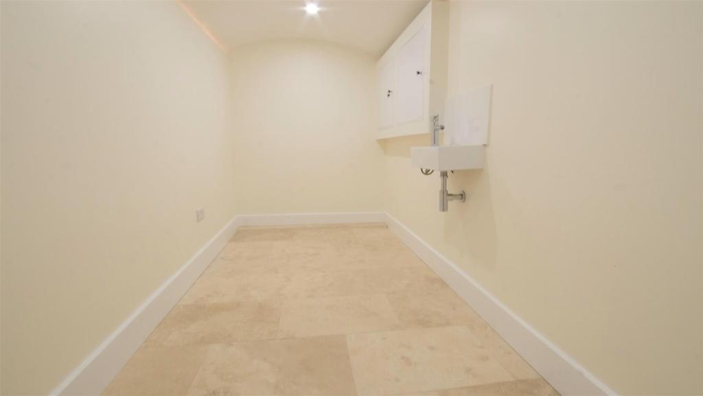 Room 3.jpg