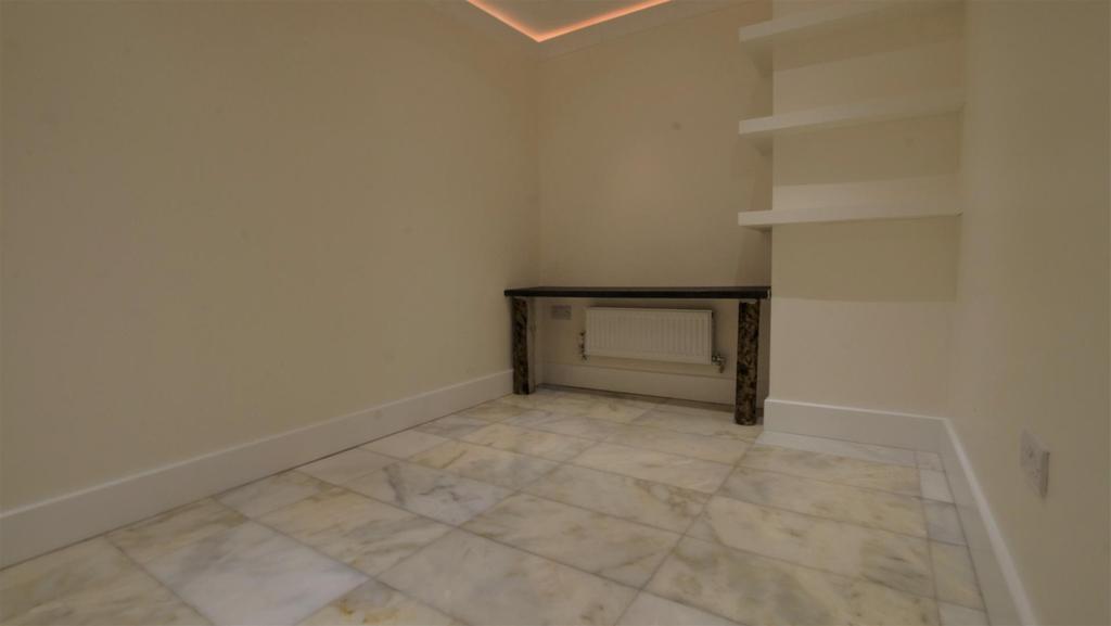 Room 5.jpg