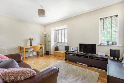 30 Britton Close, London, SE6 1AP