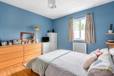 30 Britton Close, London, SE6 1AP