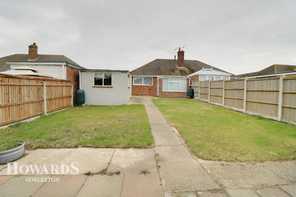 Dorothy Avenue, Bradwell 2 bed semidetached bungalow £240,000