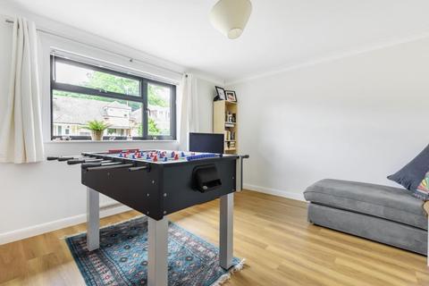30 Highclere, Ascot, SL5 0AA