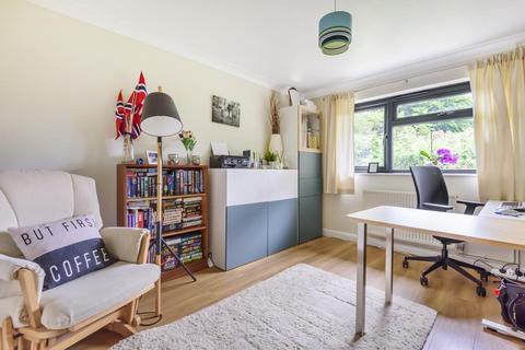 30 Highclere, Ascot, SL5 0AA