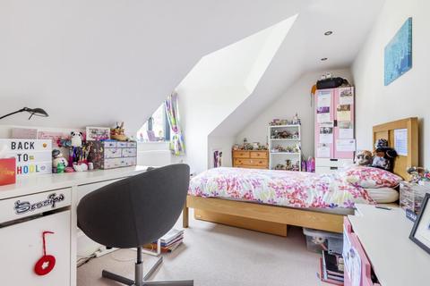 30 Highclere, Ascot, SL5 0AA