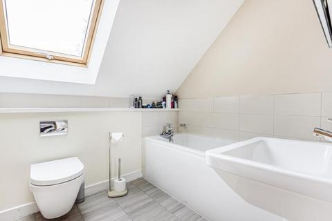 30 Highclere, Ascot, SL5 0AA