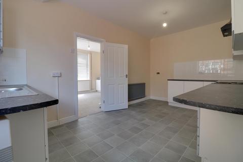 3 bedroom semi-detached house to rent, Valley Road, Pemberton, Wigan, WN5