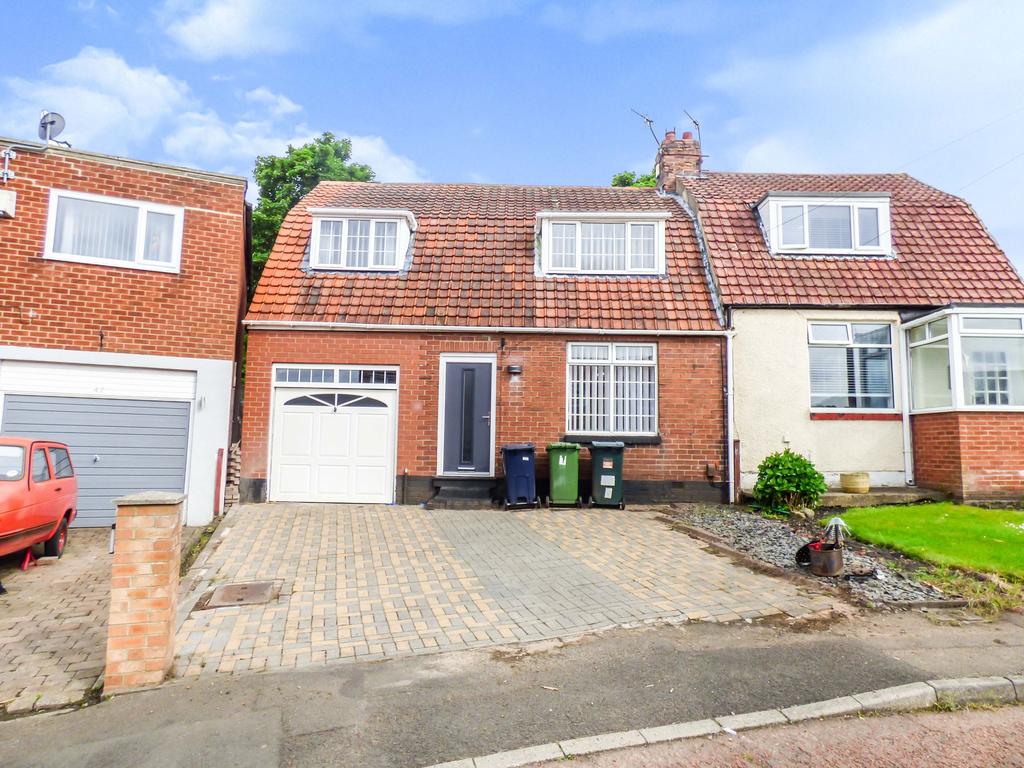 Douglas Gardens, Dunston, Gateshead... 3 bed semidetached house £180,000