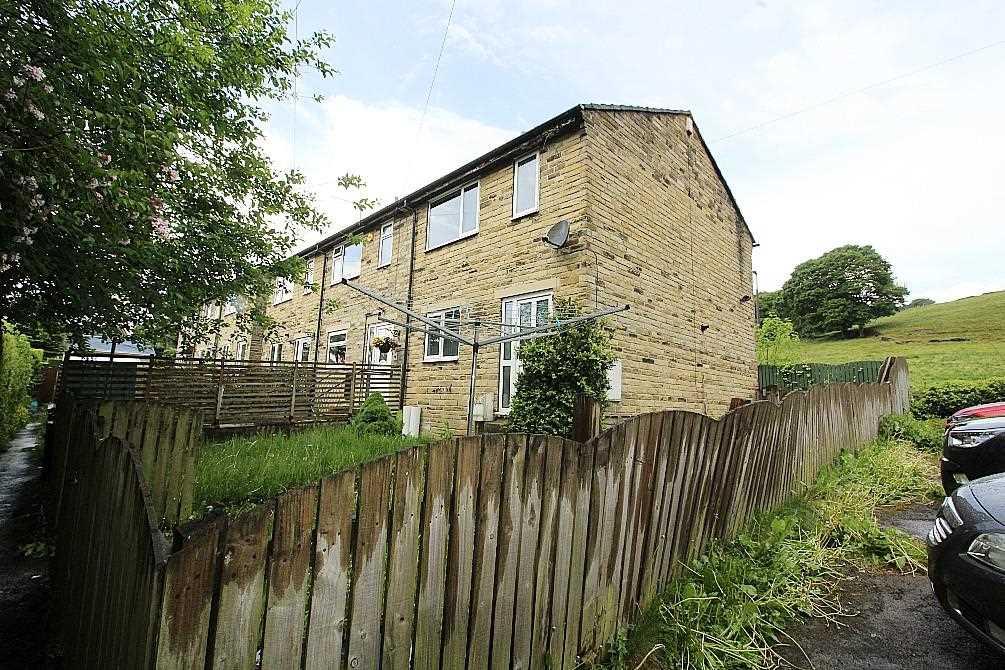 Glenfield Place, Burnley Road, Sowerby Bridge 3 bed townhouse £700