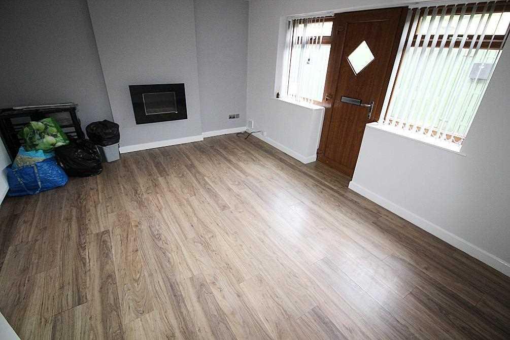Glenfield Place, Burnley Road, Sowerby Bridge 3 bed townhouse £700