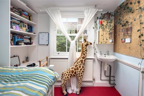 103 Wellington Row, London, E2 7BN