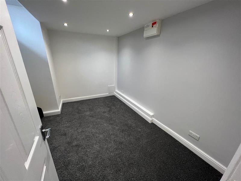 Apartment in Darlington - View 5