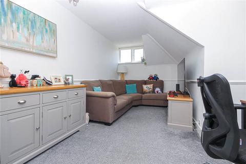 2 bedroom flat for sale - Hall Place Gardens, St. Albans, Hertfordshire
