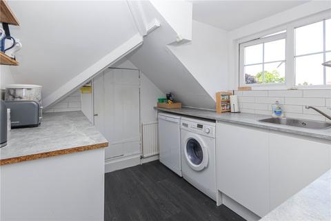 2 bedroom flat for sale - Hall Place Gardens, St. Albans, Hertfordshire