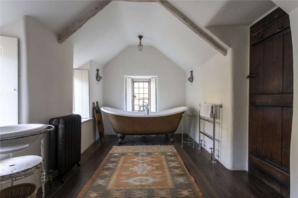 En Suite Bathroom