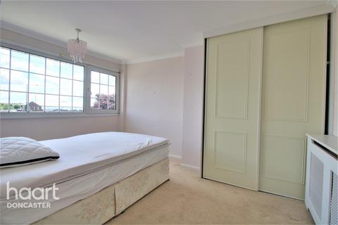 71 Rands Lane, Armthorpe, Doncaster, DN3 3DZ