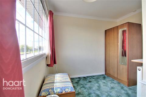 71 Rands Lane, Armthorpe, Doncaster, DN3 3DZ