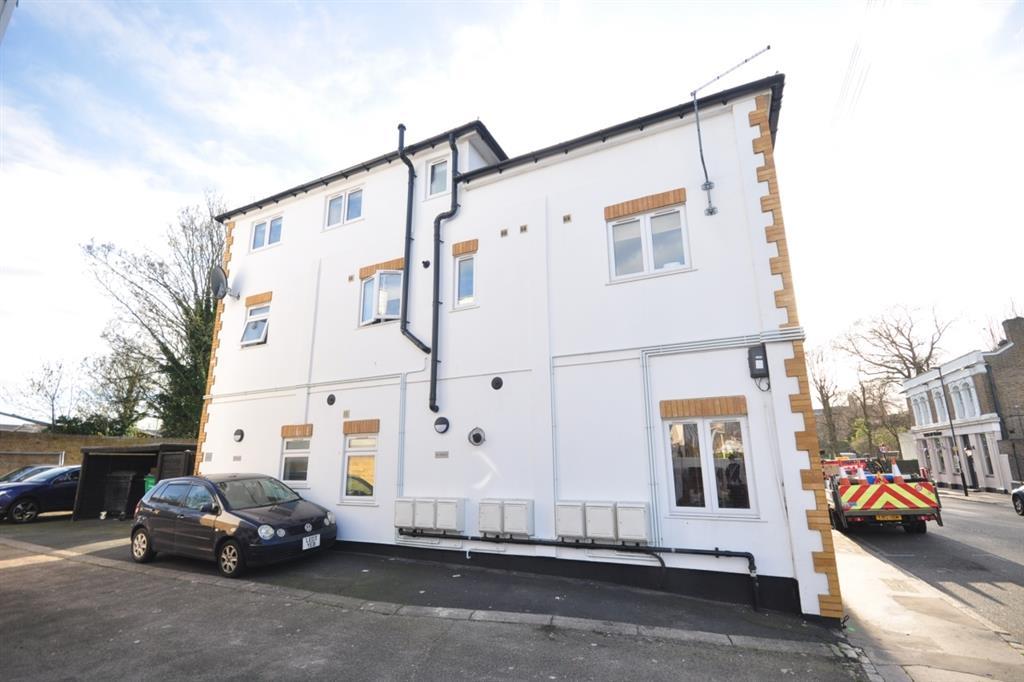 Junction Road, South Croydon, Surrey 1 bed apartment £275,000