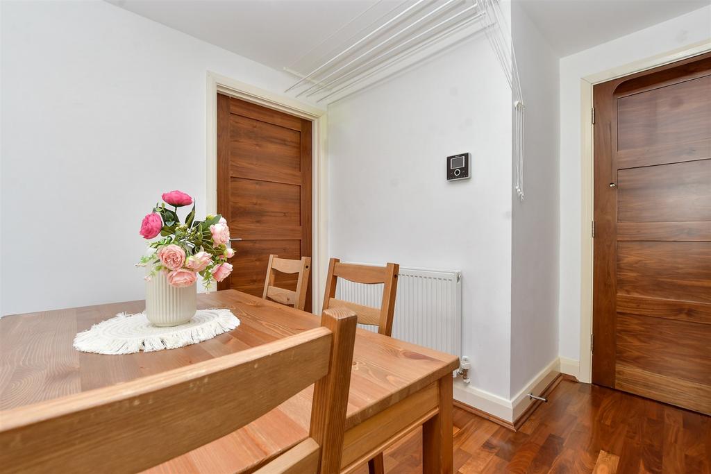Lounge / Kitchen