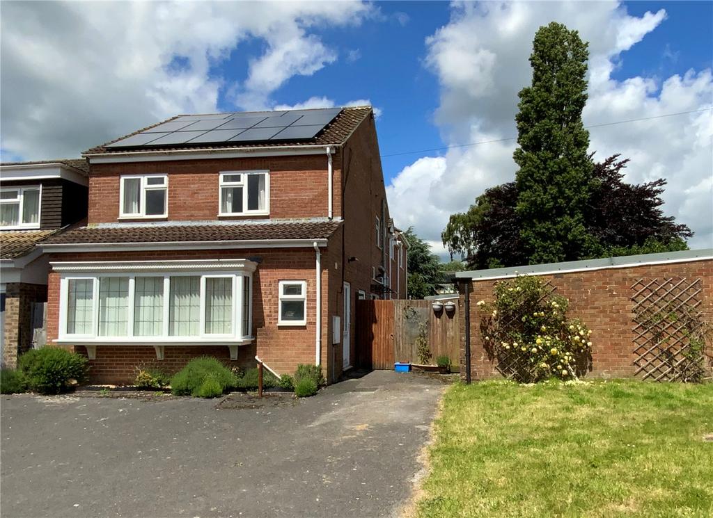 bs Way, Burbage, Wiltshire, SN8 4 bed detached house for sale £475,000