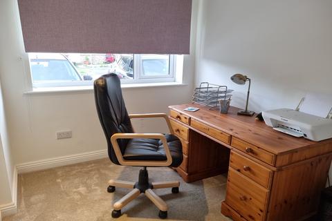 12 Aintree Road, Calmore, Southampton, SO40 2TL