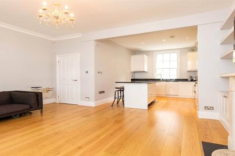 3 bedroom maisonette to rent, Jamestown Road, Camden, London