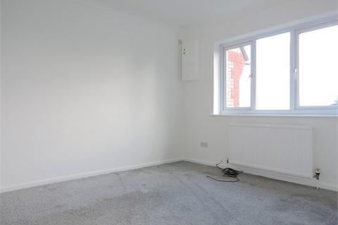 Flat 8, Finsbury Court Parkside, Waltham Cross, EN8 7TH