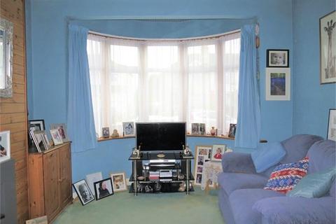 102 Albany Road, Enfield, EN3 5UE