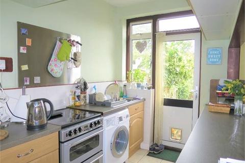 102 Albany Road, Enfield, EN3 5UE